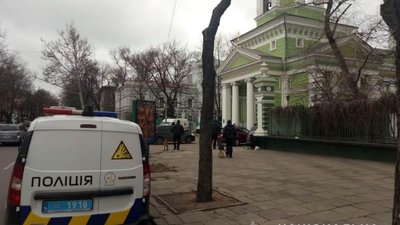 Поліція Одещини перевіряє усі релігійні заклади на наявність вибухівки на передодні Різдва