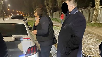 У Миколаєві затримали посадовця Держпродспоживслужби. Його підозрюють у вимаганні хабара