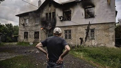 На Луганщині окупанти обстрілювали житлові квартали та підприємства, загинули четверо людей