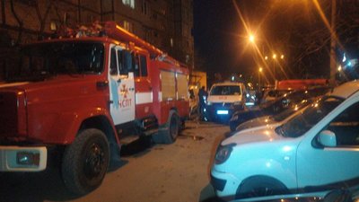 Франківські надзвичайники врятували з пожежі 12 людей