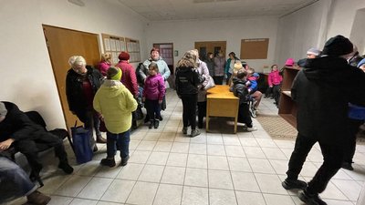Майже сто наборів дитячого одягу роздали миколаївським родинам