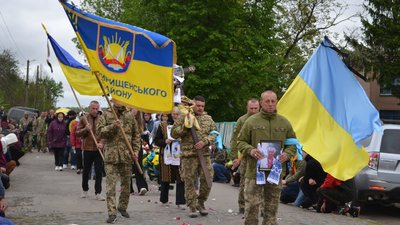 Втрати Черкащини: на Уманщині попрощались із двома бійцями Втрати Черкащини: на Уманщині попрощались із двома бійцями