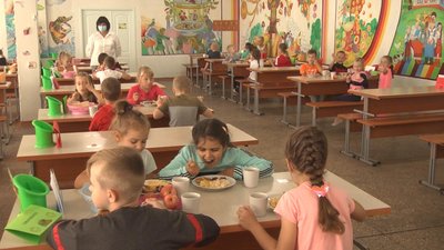 У хмельницьких школах та садочках підвищать вартість харчування