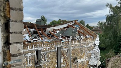 Вночі російські війська обстріляли Миколаїв: є поранені, пошкоджені житлові будинки