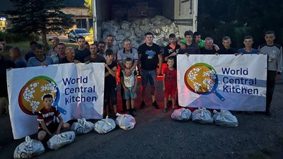 На Львівщині міжнародна організація "World Central Kitchen" приготувала для переселенців 4,5 мільйона обідів