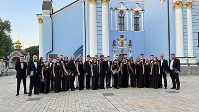 "Невідомий Бортнянський": франківський хор "Воскресіння" відзняв концерти у трьох містах України