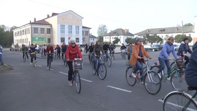 Велопробіг у 12 кілометрів, юшка, чай з трав: як на Чернігівщині cвяткували День людей похилого віку