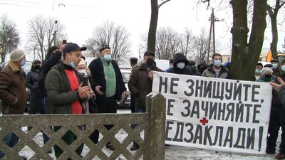 На Запоріжжі мешканці Комиш-Зорянської ТГ протестували проти ліквідації служби невідкладної допомоги