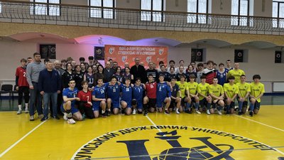"Пліч-о-пліч"