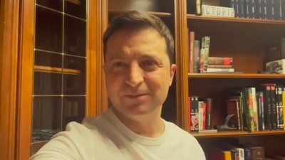 "Нас об'єднує єдине бажання: жити в мирі". Зеленський записав відео до Дня єднання