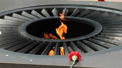 Безсмертний полк та покладання квітів: як у Миколаєві відзначили День перемоги над нацизмом
