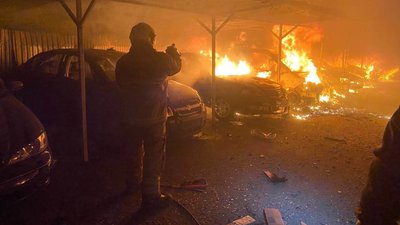 Згоріли 14 автомобілів, пошкоджено притулок для тварин: наслідки атаки РФ на Одещину