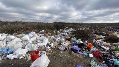 У громаді на Вінниччині екологи виявили десять сміттєвих звалищ