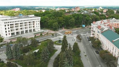 На 300 тисяч гривень менше. Визначили, хто реконструює сквер та встановить щоглу у Полтаві