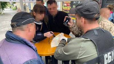 На Черкащині адвокат вимагав гроші з військового ЗСУ (фото) На Черкащині адвокат вимагав гроші з військового ЗСУ (фото)