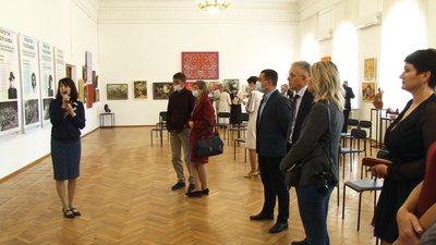 "Проти Голіафа": у Черкасах відкрили виставку, присвячену боротьбі з тоталітаризмом "Проти Голіафа": у Черкасах відкрили виставку, присвячену боротьбі з тоталітаризмом