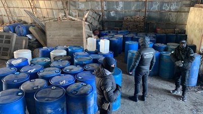 Волинські податківці вилучили рекордну партію алкоголю на майже три мільйони гривень Волинські податківці вилучили рекордну партію алкоголю на майже три мільйони гривень