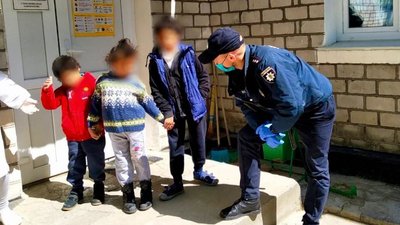 На сміттєзвалищі в Херсонській області проживала родина з дітьми На сміттєзвалищі в Херсонській області проживала родина з дітьми