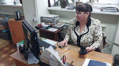 "Всі стріляють влучно". Керівниця охоронної служби пошти Сумщини про свою роботу "Всі стріляють влучно". Керівниця охоронної служби пошти Сумщини про свою роботу