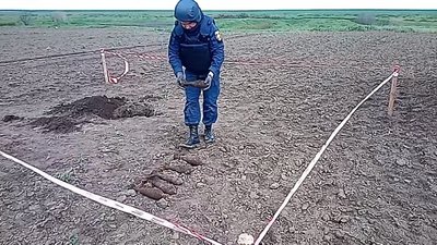 Жителі Херсонщині знайшли в полі 34 старі боєприпаси - ДСНС