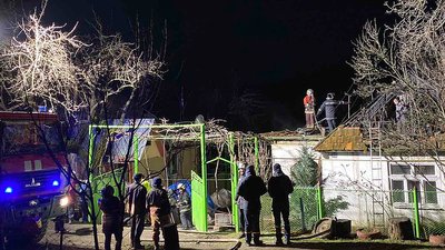 На Закарпатті загорівся будинок, в якому спав літній господар