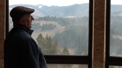 У горах Буковини військовий зводить купол для відпочинку побратимів: що потрібно для будівництва У горах Буковини військовий зводить купол для відпочинку побратимів: що потрібно для будівництва
