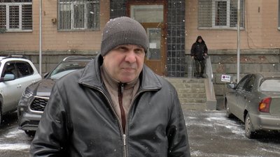 Провалля у Полтаві, де загинула комунальниця, не засиплять, доки триватимуть експертизи Провалля у Полтаві, де загинула комунальниця, не засиплять, доки триватимуть експертизи
