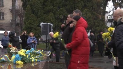 У Луцьку відзначили 206-у річницю від дня народження Тараса Шевченка У Луцьку відзначили 206-у річницю від дня народження Тараса Шевченка