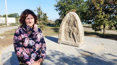 У Миколаєві встановили барельєф "Кімерійський вершник" У Миколаєві встановили барельєф "Кімерійський вершник"