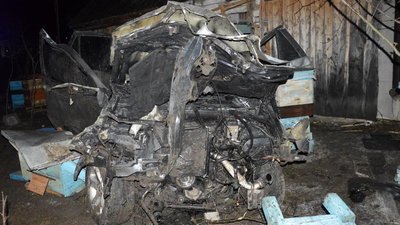 На Волині легковик в'їхав у житловий будинок: водій загинув На Волині легковик в'їхав у житловий будинок: водій загинув