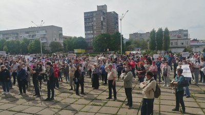 У Новодністровську вийшли на мітинг проти нового перспективного плану