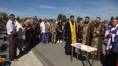 Загальну панахиду відправляли капелани різних конфесій. Фото: Суспільне Поділля Загальну панахиду відправляли капелани різних конфесій. Фото: Суспільне Поділля