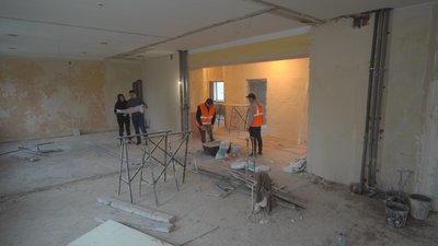 Ремонт у приміщенні колишньої поліклініки Ремонт у приміщенні колишньої поліклініки