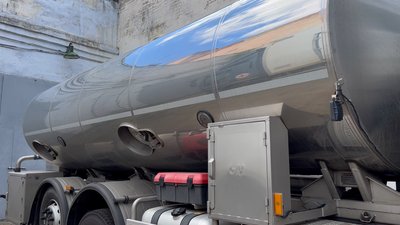 Міжнародний комітет товариства Червоного Хреста передав Миколаєву сім водовозів Міжнародний комітет товариства Червоного Хреста передав Миколаєву сім водовозів