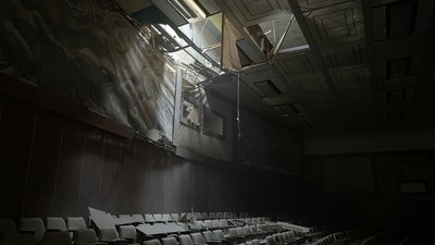 Загиблий в Чорнобаївці, пошкоджені будівлі дитячої лікарні та університету — наслідки обстрілів Херсонщини армією РФ Загиблий в Чорнобаївці, пошкоджені будівлі дитячої лікарні та університету — наслідки обстрілів Херсонщини армією РФ