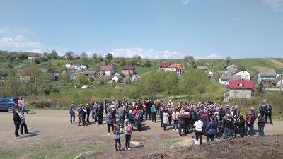 Місцеві мешканці зібралися біля Стільського городища на захист самовільного будівництва