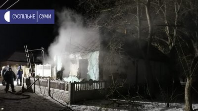 На Сумщині чоловік ледь не загинув у пожежі, яку ж сам зробив На Сумщині чоловік ледь не загинув у пожежі, яку ж сам зробив