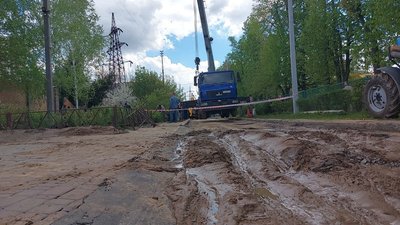 "В мене будинок на волосині висить": що про порив на Павловому Полі кажуть місцеві та чиновники "В мене будинок на волосині висить": що про порив на Павловому Полі кажуть місцеві та чиновники