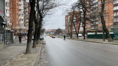 Через ожеледицю у Полтаві був ускладнений рух на дорогах: що говорять водії та пішоходи Через ожеледицю у Полтаві був ускладнений рух на дорогах: що говорять водії та пішоходи