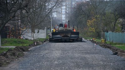 В Луцькій громаді відновлюють дороги на трьох десятках вулиць