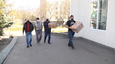 Вірменська діаспора у Житомирі закупила для двох лікарень області маски і захисні костюми