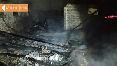 У Дрогобичі цієї ночі горіло приміщення складу У Дрогобичі цієї ночі горіло приміщення складу