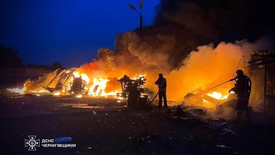 Пожежа на Чернігівщині внаслідок атаки РФ