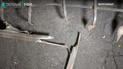Нічний вибух у Рівному: вибухівку вчепили на паркан Нічний вибух у Рівному: вибухівку вчепили на паркан