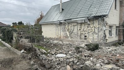 Вибиті вікна, зруйновані дахи: які наслідки обстрілу села Кривуші Кременчуцького району