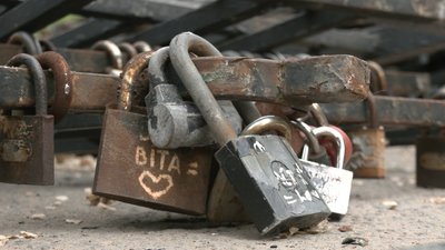 Роботи без аукціону: чому міст біля харківського зоопарку розібрали раніше проведення тендеру Роботи без аукціону: чому міст біля харківського зоопарку розібрали раніше проведення тендеру