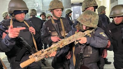 На Закарпатті розпочалося навчання бійців штурмової бригади Нацполіції "Лють" На Закарпатті розпочалося навчання бійців штурмової бригади Нацполіції "Лють"