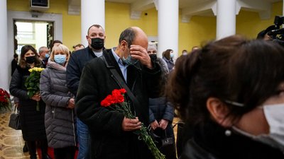 У Києві прощаються з ексмером Омельченком У Києві прощаються з ексмером Омельченком