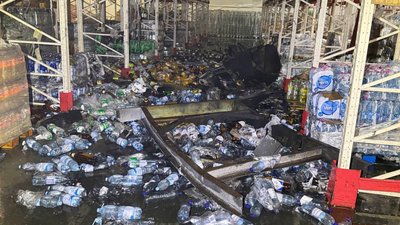 Атака РФ на Одесу у ніч на 9 жовтня 2026 року, склад із продуктами