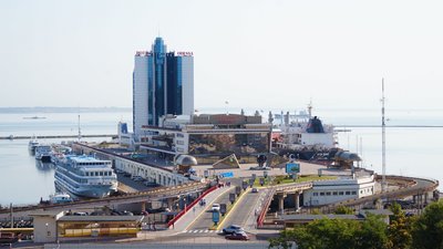 "Є великий проєкт". Готель на морському вокзалі Одеси планують знову відкрити
